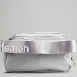Lululemon Everywhere Belt Bag Silver & White Logo BNWT
